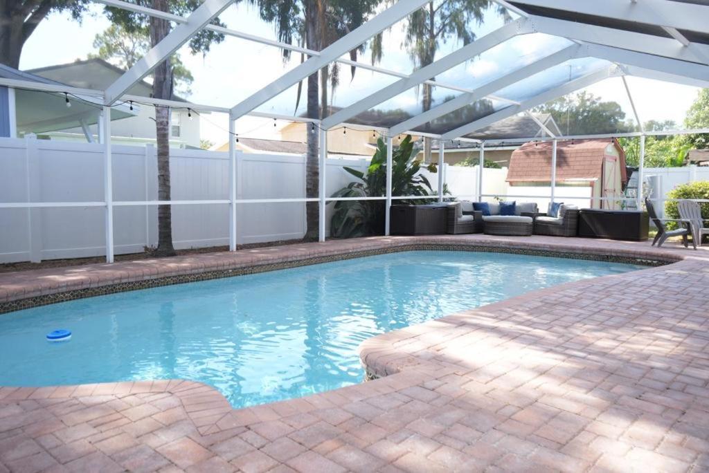 Hosting New Villa Tampa Dış mekan fotoğraf